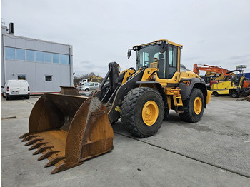 Riteņu iekrāvējs VOLVO L120H