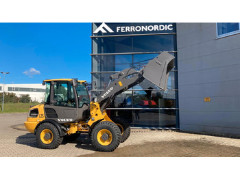 Riteņu iekrāvējs VOLVO L25