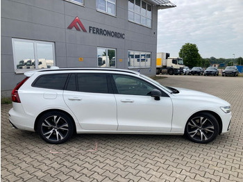 Vieglā automašīna Volvo V60 T6 AWD R-Design Expression Recharge Plug-In: foto 4