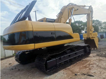 Kāpurķēžu ekskavators CATERPILLAR 325C