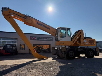 Atkritumu iekrāvējs LIEBHERR A 934