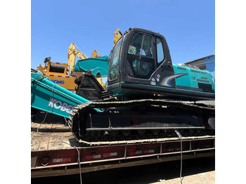 Kāpurķēžu ekskavators KOBELCO