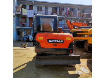 Kāpurķēžu ekskavators Awesome Performance Korea Imported Small Scale Used Doosan Dh60 Excavator: foto 3 Kāpurķēžu ekskavators Awesome Performance Korea Imported Small Scale Used Doosan Dh60 Excavator: foto 3