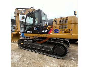 Ekskavators CATERPILLAR 320D