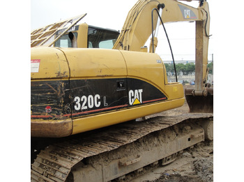 Kāpurķēžu ekskavators CATERPILLAR 320CL