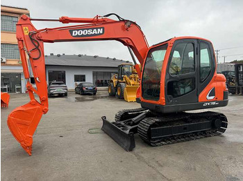Kāpurķēžu ekskavators Doosan DX75-9C Used Excavator Crawler Second Hand Korean Engine DX75-9C Small Digger for Home or Farm: foto 4