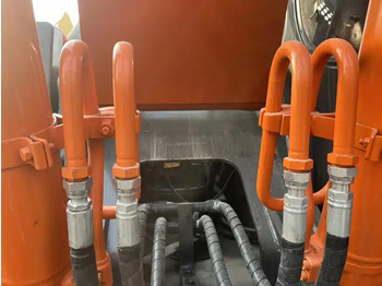 Kāpurķēžu ekskavators Original Japan Used Hitachi excavator ZX200-3G in good condition for sale: foto 4
