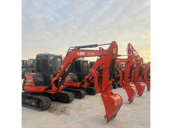 Kāpurķēžu ekskavators KUBOTA