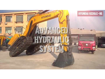 Kāpurķēžu ekskavators HYUNDAI