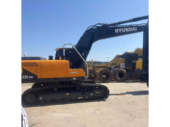 Ekskavators HYUNDAI