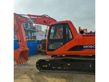 Kāpurķēžu ekskavators DOOSAN DH150LC-7