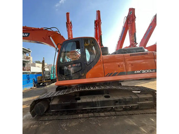 Kāpurķēžu ekskavators DOOSAN DX300LC