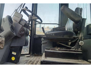 Ceļu veltnis used Road making machine CAT CS 683E roller: foto 5