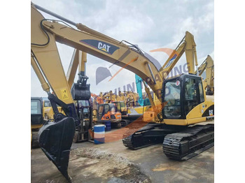 Kāpurķēžu ekskavators CATERPILLAR 320CL
