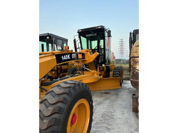 Celtniecības tehnika CATERPILLAR 140K