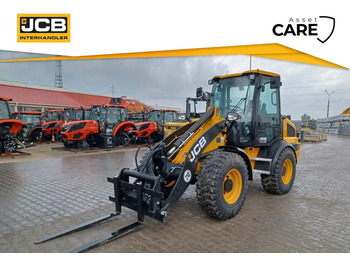 Riteņu iekrāvējs JCB 409