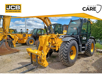 Teleskopiskais iekrāvējs JCB