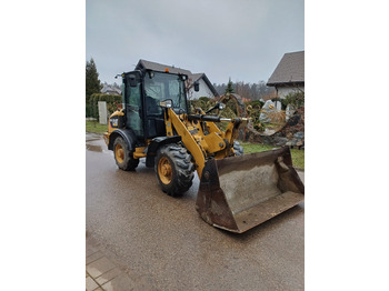 Ekskavators-iekrāvējs CATERPILLAR 906H