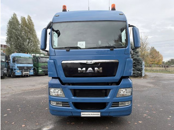 Vilcējs MAN TGX 18.400