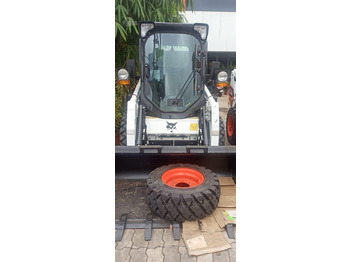 Kompaktiekrāvējs BOBCAT S450