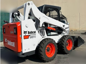 Kompaktiekrāvējs BOBCAT S590