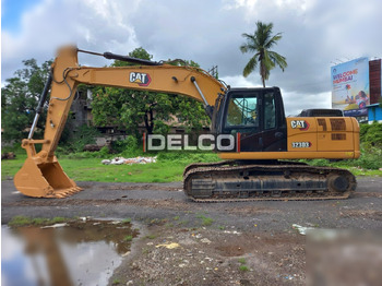 Kāpurķēžu ekskavators CATERPILLAR 323D3