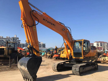 Kāpurķēžu ekskavators HYUNDAI