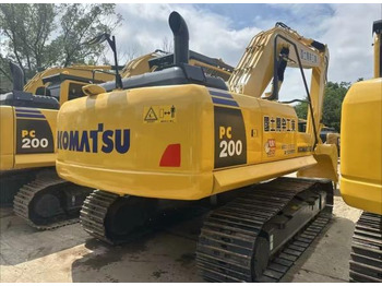 Kāpurķēžu ekskavators KOMATSU PC200-8