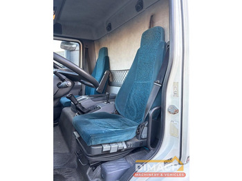 Zirgu kravas automašīna DAF FA LF45.150 4 paards, laadlift. Horsetruck NL truck: foto 3