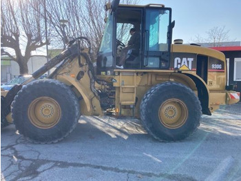 Riteņu iekrāvējs CATERPILLAR 930G