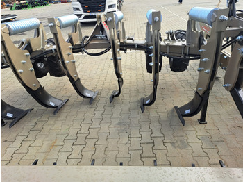 Jaunā Dziļirdinātājs ROLEX Tiefenlockerer / Subsoiler / Décompacteur / Subsolador / Dissodatori / Глубокорыхлитель тип V / Głębosz typ V 3 m: foto 4 Jaunā Dziļirdinātājs ROLEX Tiefenlockerer / Subsoiler / Décompacteur / Subsolador / Dissodatori / Глубокорыхлитель тип V / Głębosz typ V 3 m: foto 4