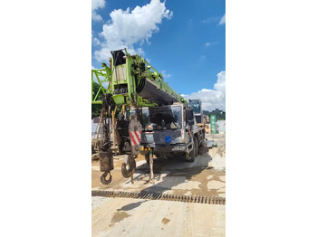 Autoceltnis ZOOMLION