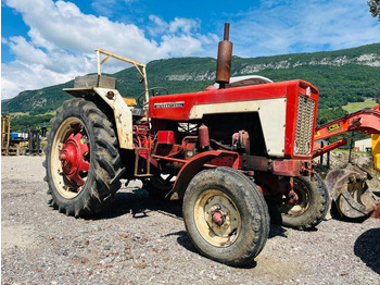 Traktors McCORMICK