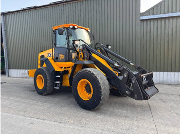 Mini iekrāvējs JCB
