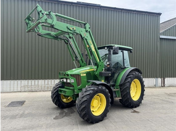 Traktors JOHN DEERE 5100R