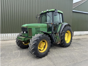 Traktors JOHN DEERE 6800