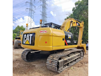 Kāpurķēžu ekskavators CATERPILLAR 320D