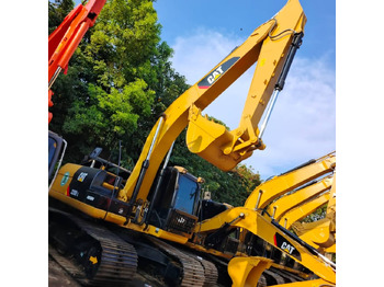 Kāpurķēžu ekskavators CATERPILLAR 320D