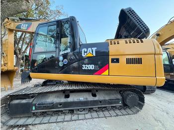 Kāpurķēžu ekskavators CATERPILLAR 320D2