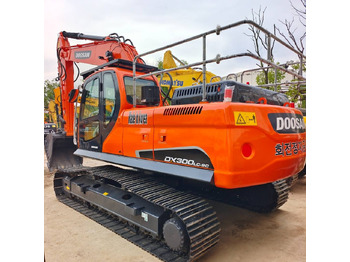 Kāpurķēžu ekskavators DOOSAN DX300LC