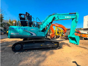 Kāpurķēžu ekskavators KOBELCO