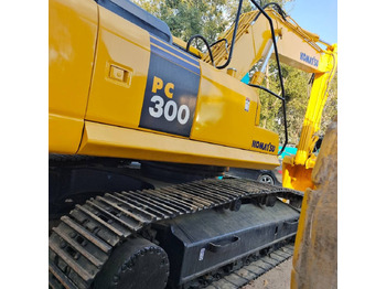 Kāpurķēžu ekskavators KOMATSU PC300
