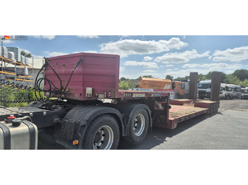 Puspiekabe zema profila platforma GOLDHOFER STZ