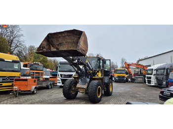 Riteņu iekrāvējs KOMATSU WA250