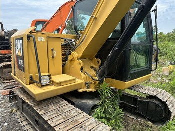 Kāpurķēžu ekskavators CATERPILLAR 307E