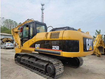 Kāpurķēžu ekskavators CATERPILLAR 325D