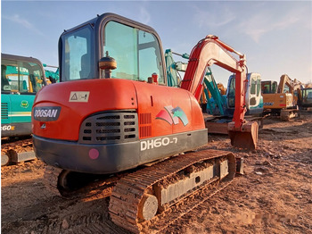 Mini-ekskavators Doosan DH60-7: foto 2