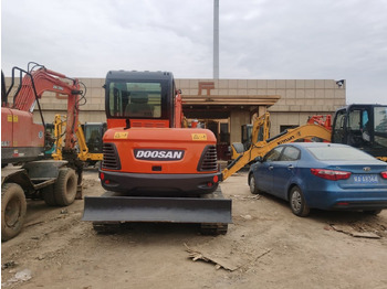 Kāpurķēžu ekskavators Doosan DX60: foto 3