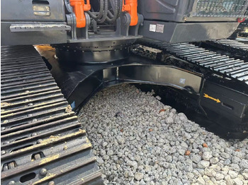 Kāpurķēžu ekskavators HITACHI ZX200