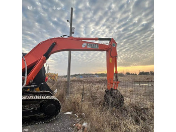 Kāpurķēžu ekskavators HITACHI ZX200